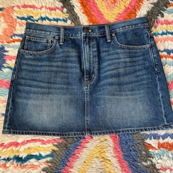 Madewell NWT Denim Miniskirt in Karney Wash, Size 30 - Picture 3 of 7